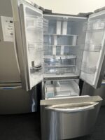 22 cu. ft. French Door Refrigerator - Image 3