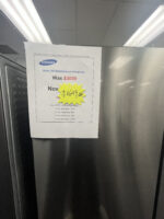 Samsung Bespoke 28.9-cu ft 4-Door Smart French Door Refrigerator with Dual Ice Maker (Stainless Steel-All Panels) - Image 2